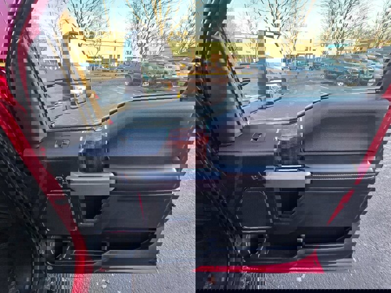 Used 2017 Ford F150 Platinum w/ Equipment Group 701A Luxury AWD/4WD image 46