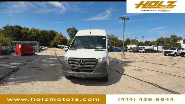 Used 2025 Mercedes-Benz Sprinter 2500 image 3