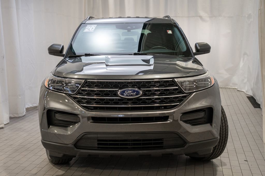 Used 2020 Ford Explorer XLT w/ Comfort Package image 2