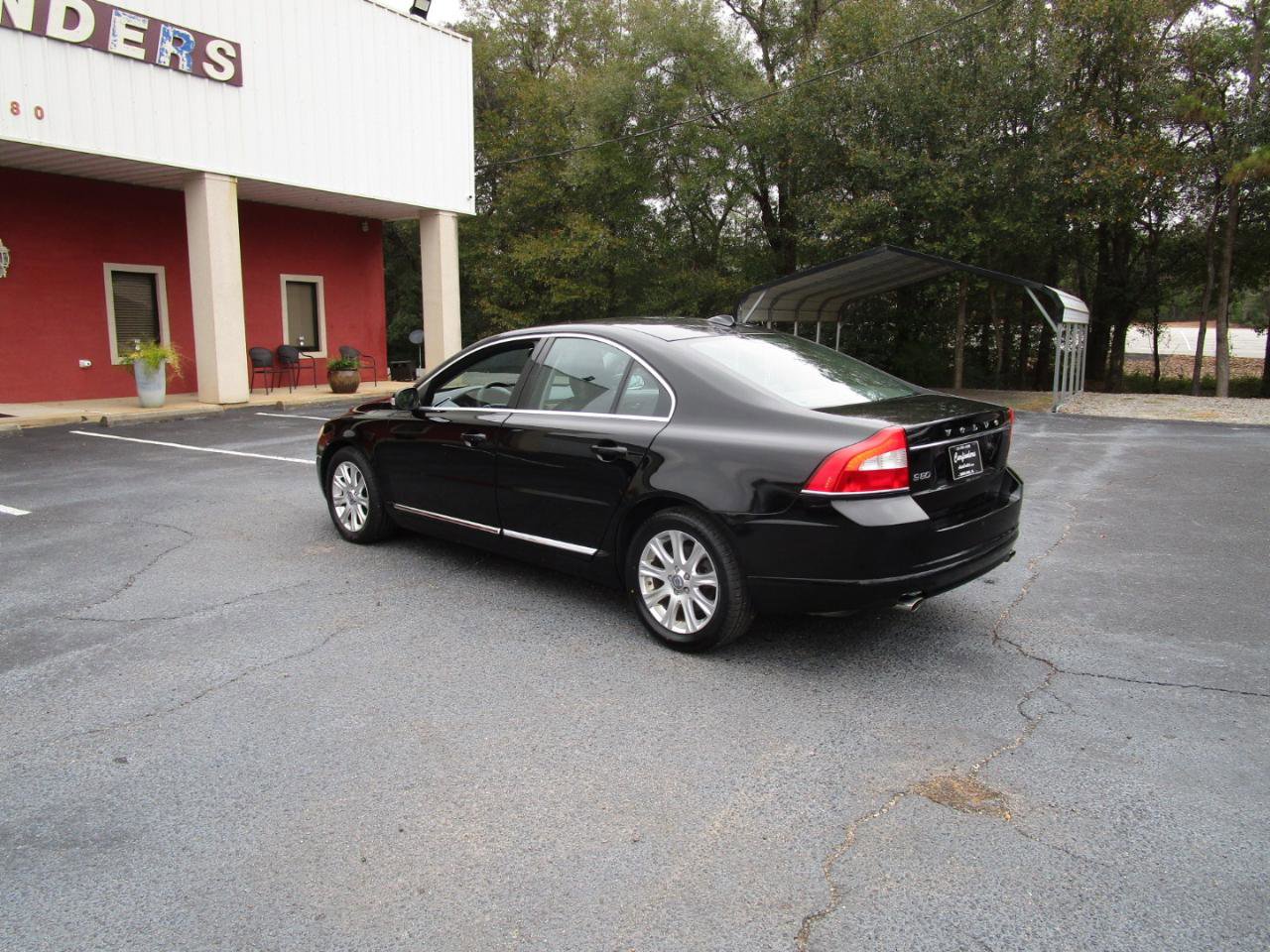 Used 2011 Volvo S80 3.2 w/ Climate Pkg image 3