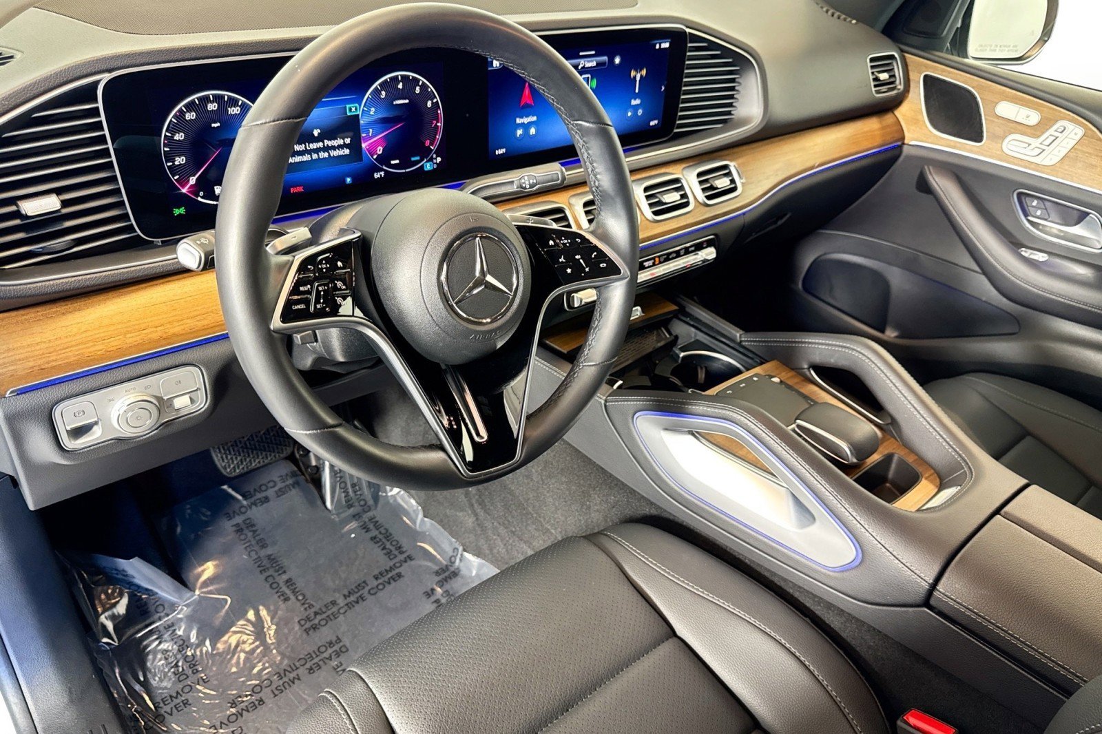 Certified 2025 Mercedes-Benz GLE 350 4MATIC w/ Winter Package image 9