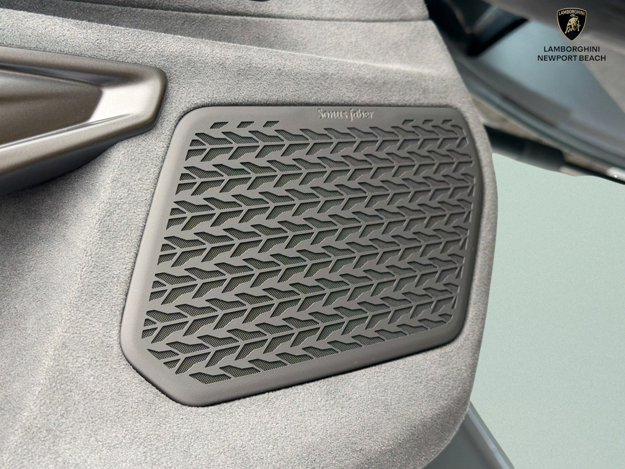 Used 2025 Lamborghini Revuelto AWD/4WD image 25
