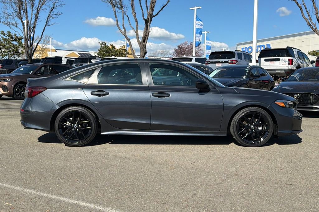 Certified 2025 Honda Civic Sport image 3