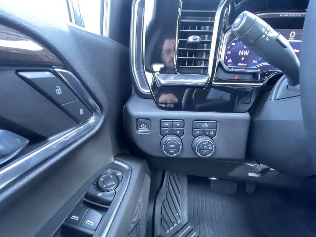 Certified 2024 Chevrolet Silverado 1500 RST AWD/4WD image 18