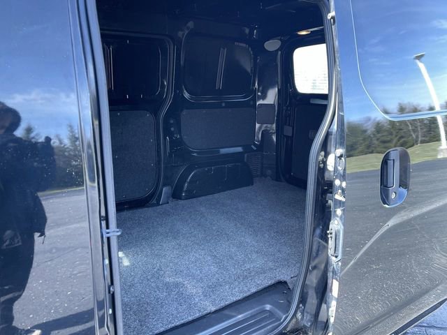 Used 2017 Chevrolet City Express LT w/ Technology Package image 22