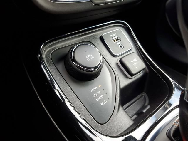Used 2019 Jeep Compass Limited image 34