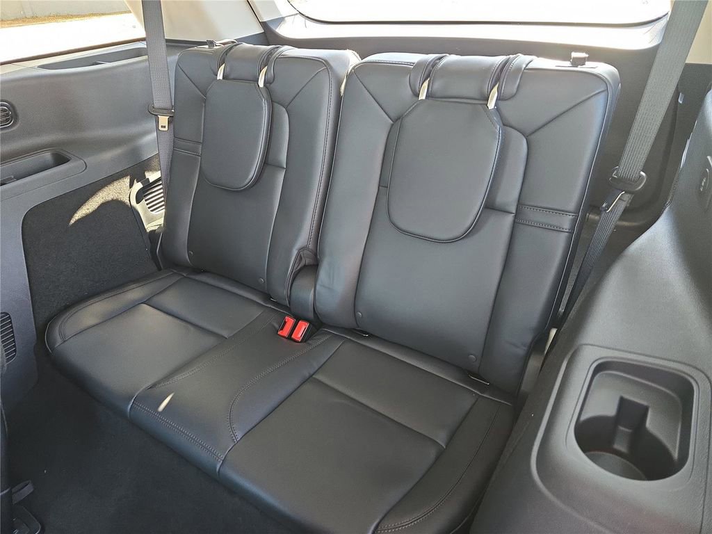 New 2026 Lincoln Aviator 2WD image 14