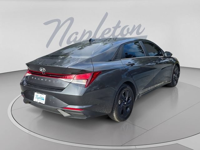 Used 2022 Hyundai Elantra SEL FWD image 4