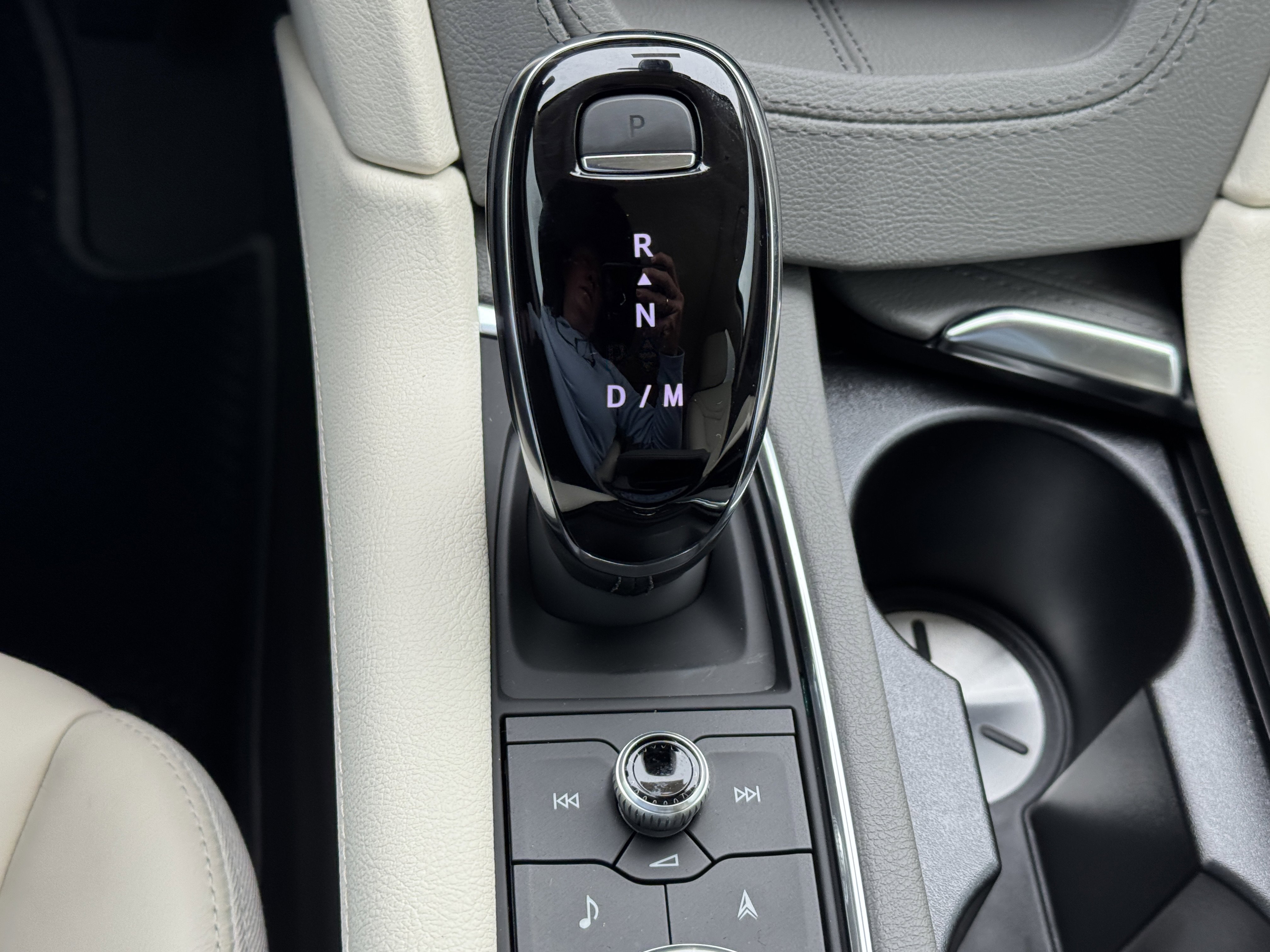 New 2025 Cadillac XT5 Premium Luxury image 28