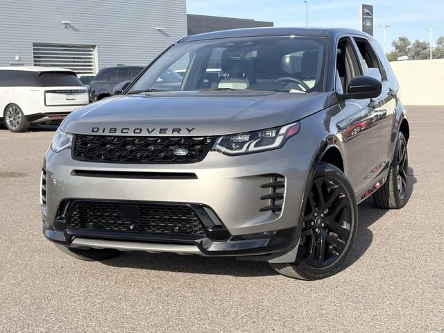 Used 2025 Land Rover Discovery Sport Dynamic SE image 2