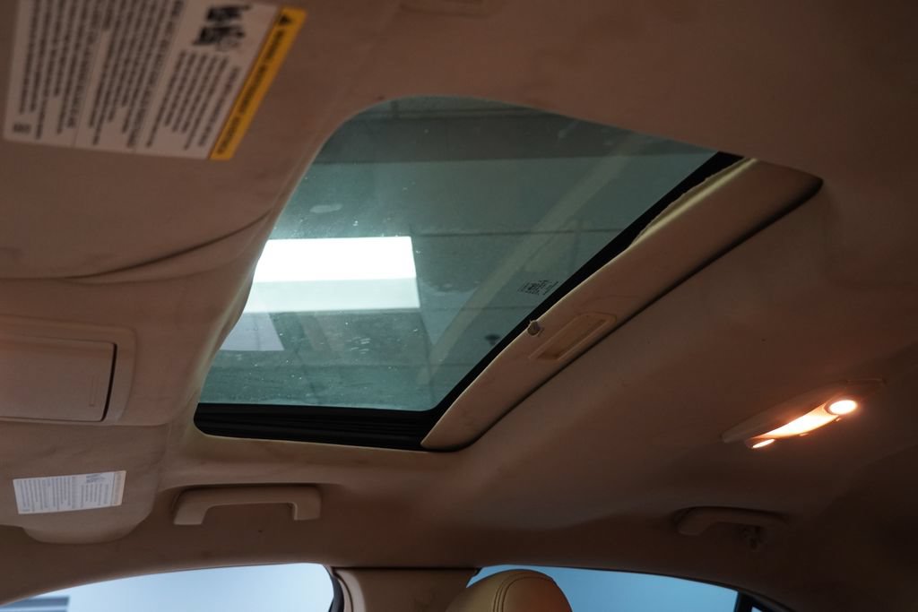 Used 2013 Ford Taurus SEL FWD image 4