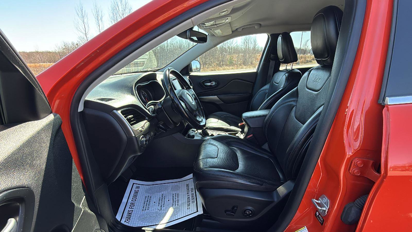 Used 2021 Jeep Cherokee Latitude Lux w/ Comfort/Convenience Group image 25