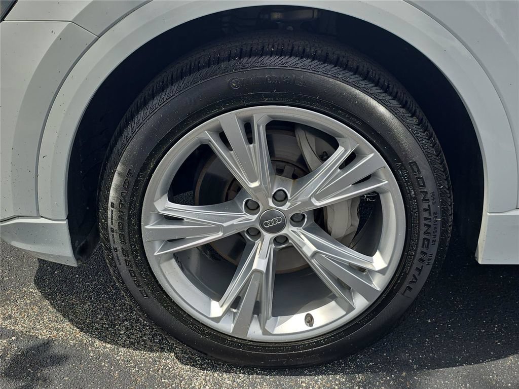 Used 2019 Audi Q8 Premium AWD/4WD image 10