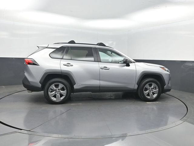 Used 2023 Toyota RAV4 LE AWD/4WD image 28