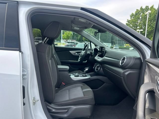 Used 2025 Chevrolet Blazer LT AWD/4WD image 18