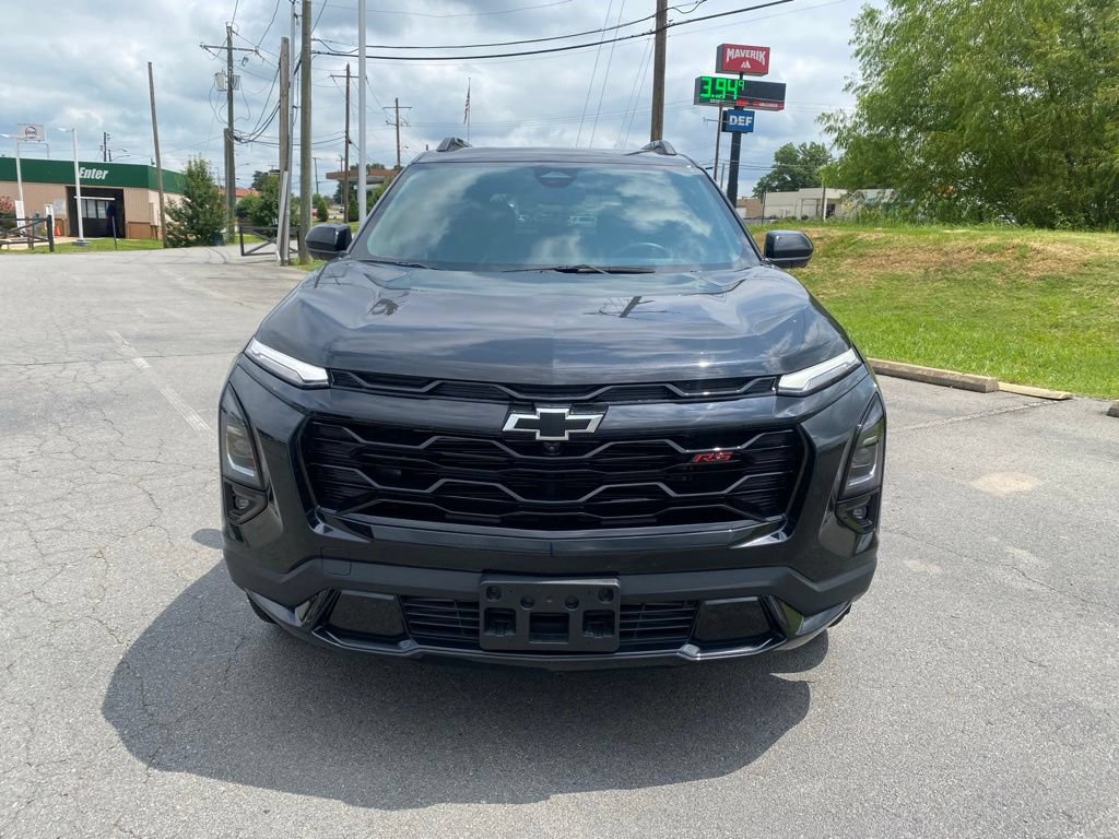 Used 2025 Chevrolet Equinox RS w/ Safety and Technology Package FWD image 2