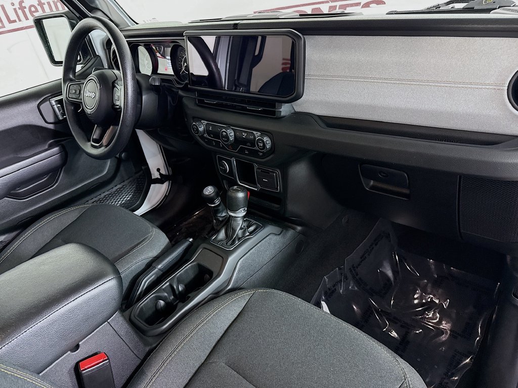 Used 2024 Jeep Gladiator Sport AWD/4WD image 30