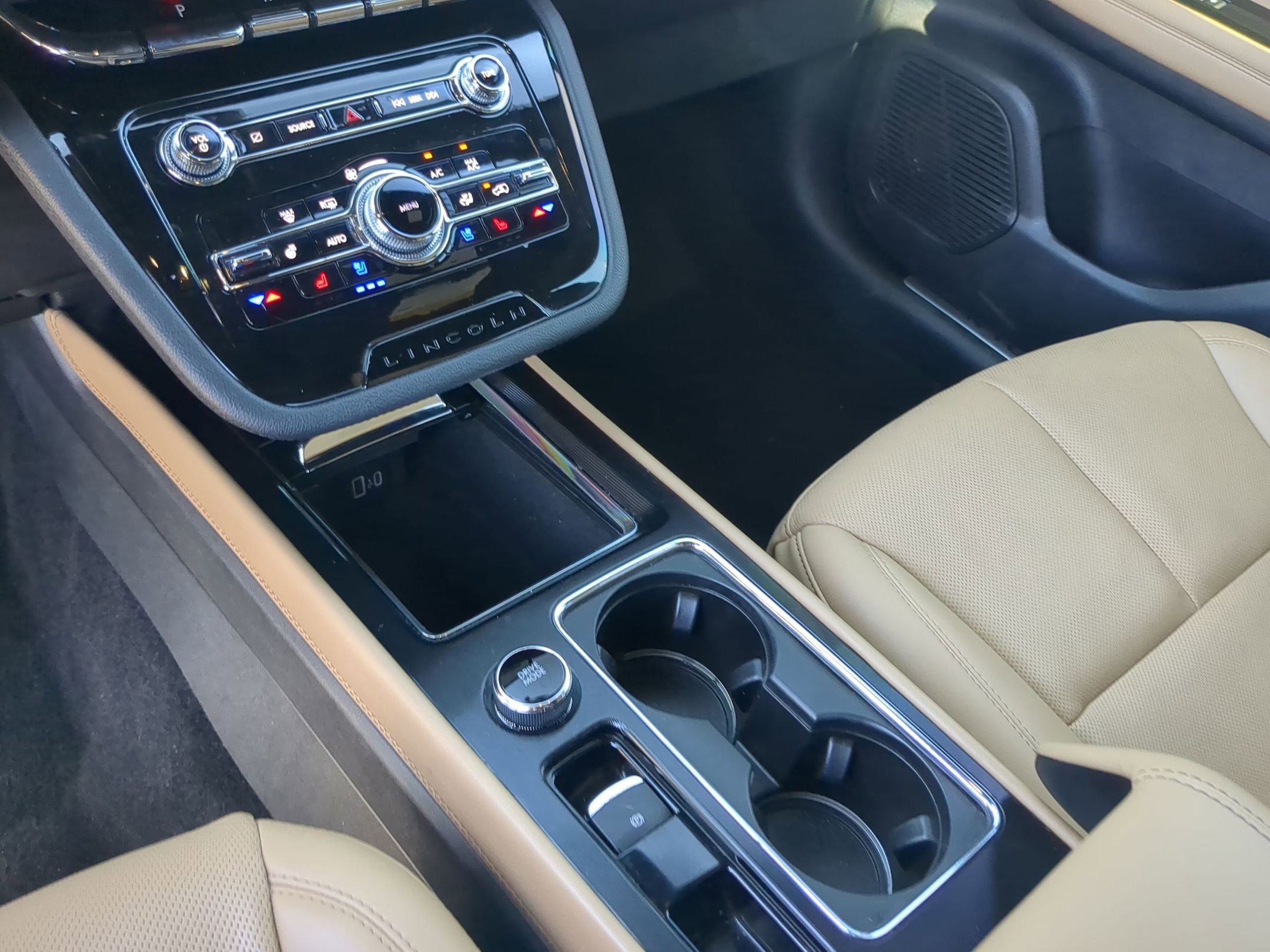 Used 2022 Lincoln Corsair Reserve w/ Elements Package image 20