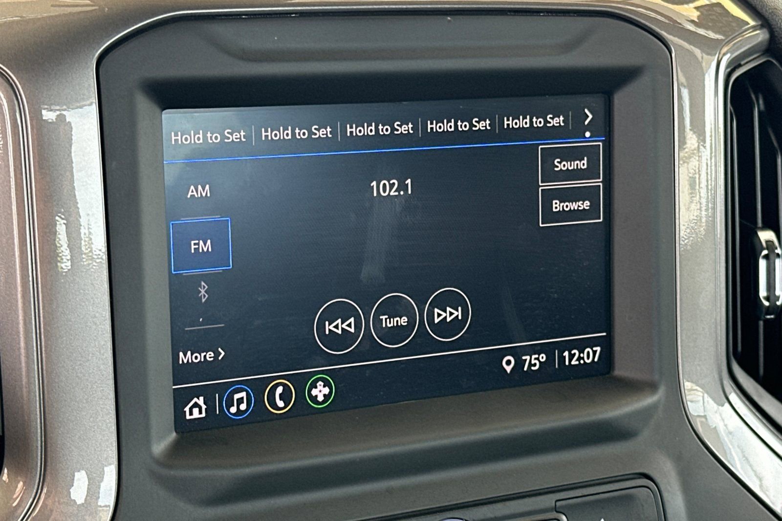 Used 2025 Chevrolet Silverado 1500 W/T image 15