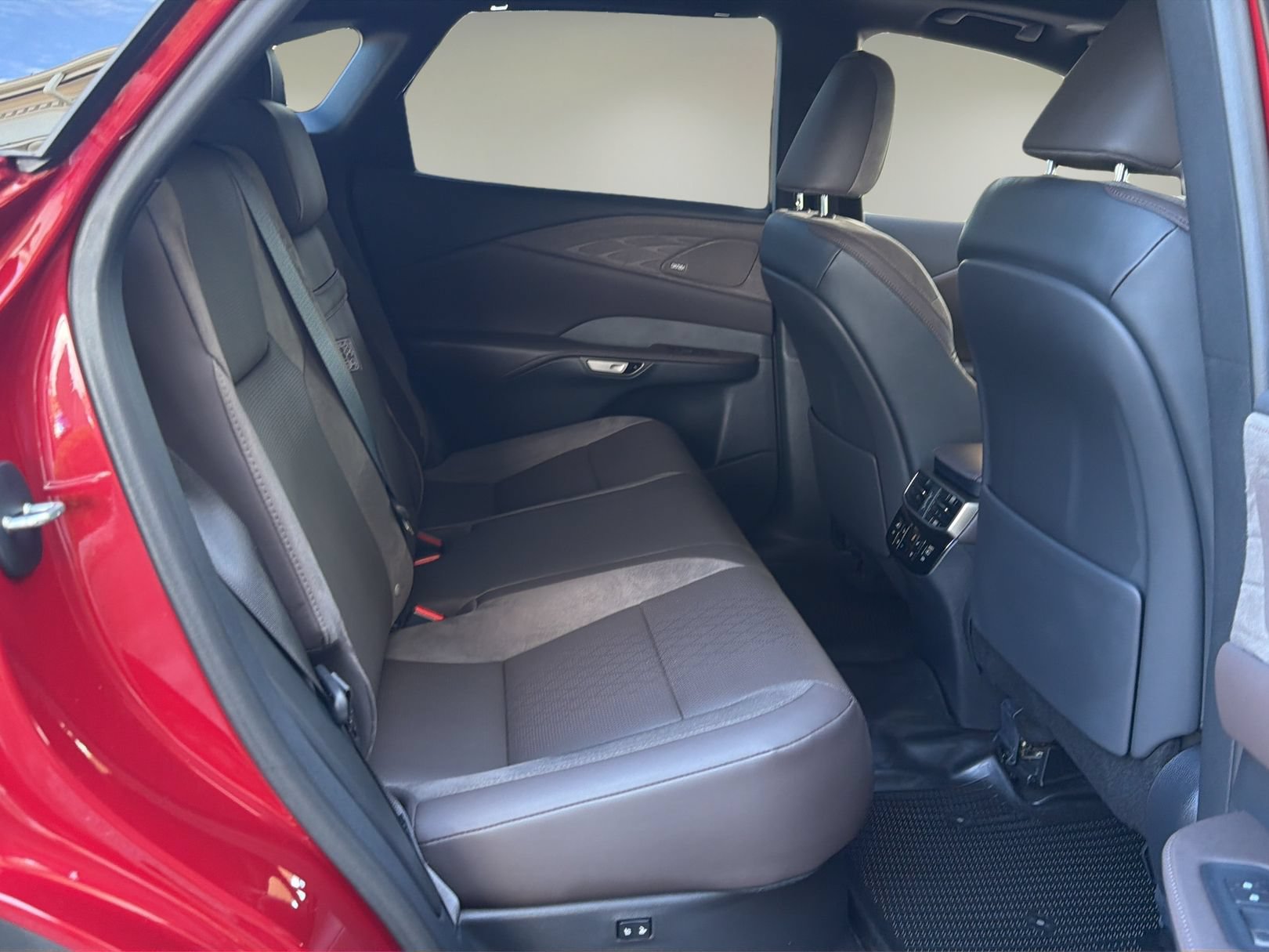 Used 2023 Lexus RX 350 FWD w/ Accessory Package image 18