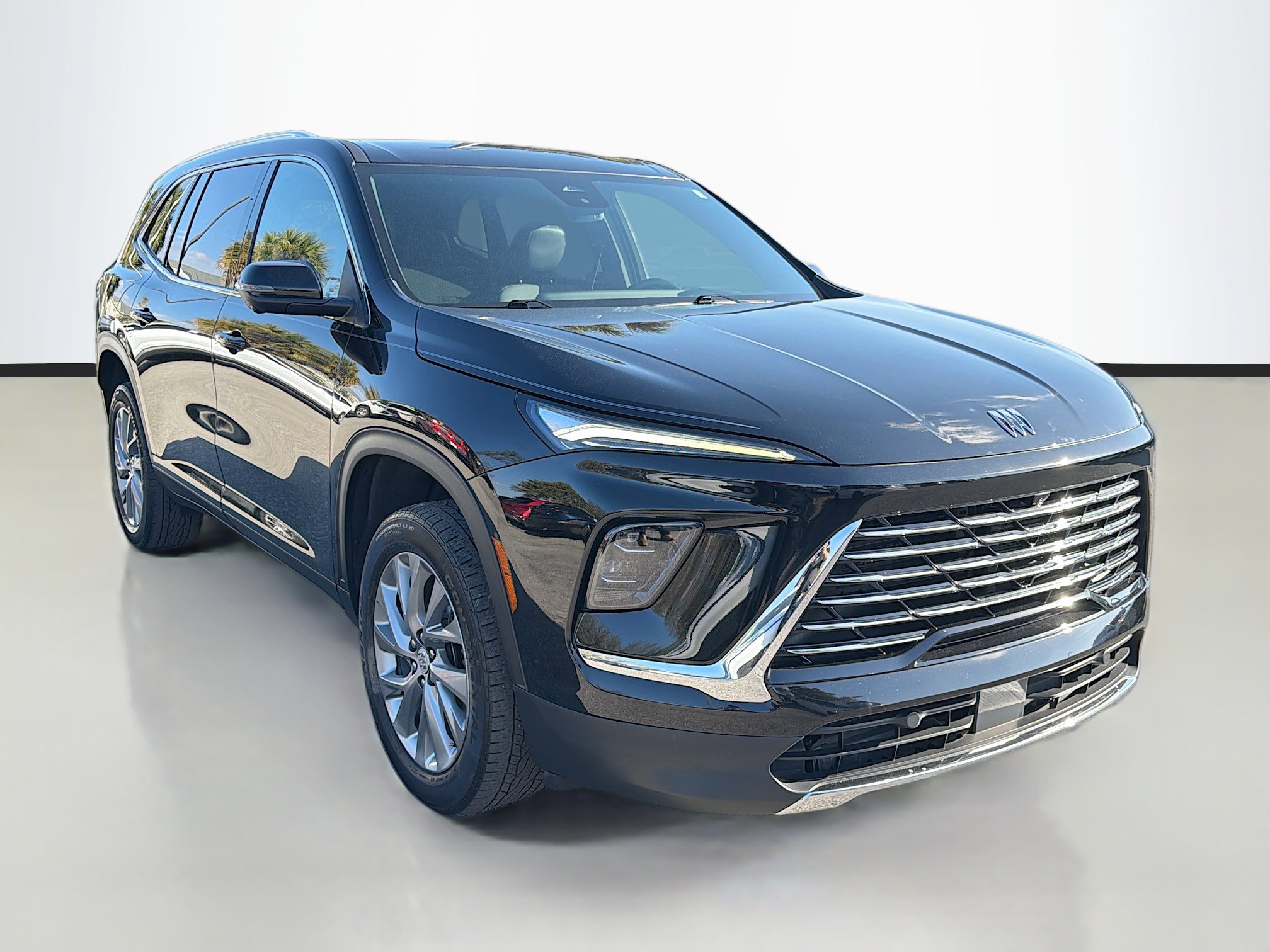 Used 2025 Buick Enclave Preferred image 1