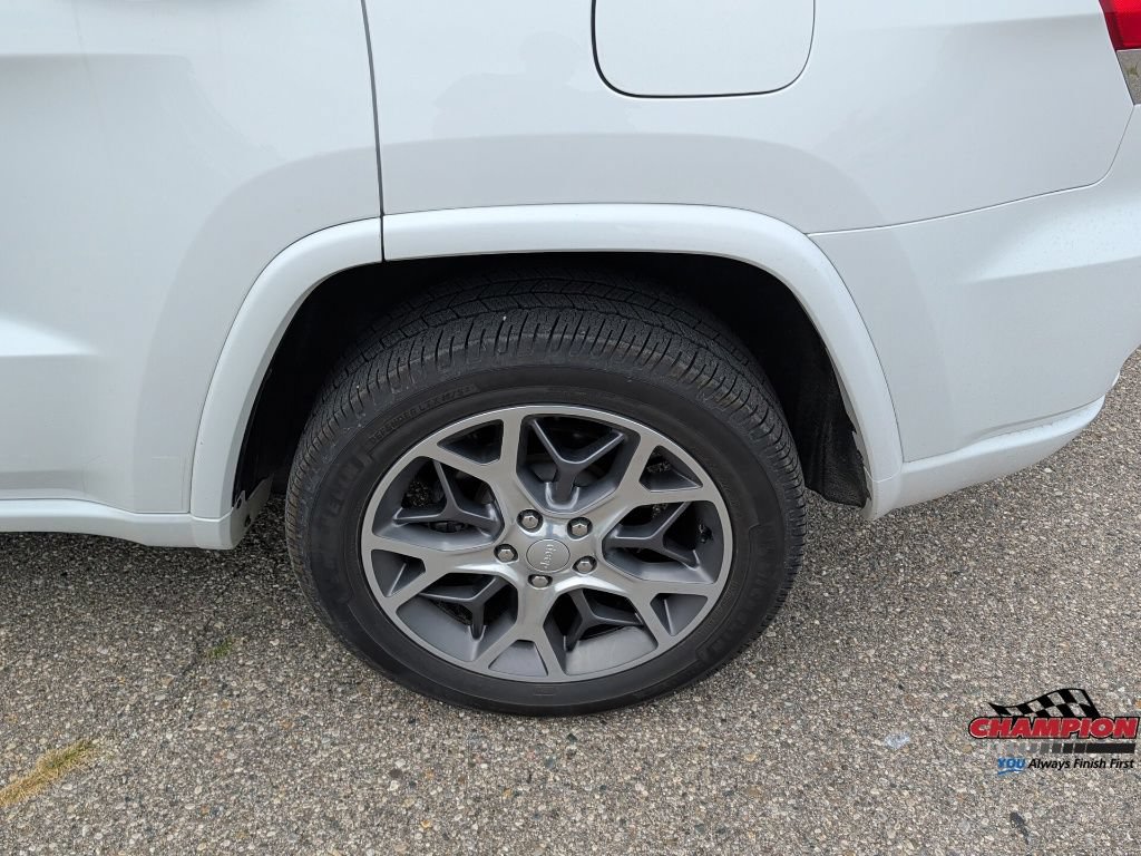 Used 2020 Jeep Grand Cherokee Overland AWD/4WD image 10