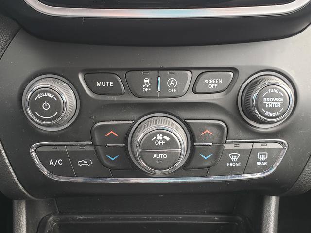 Used 2019 Jeep Cherokee Limited image 19