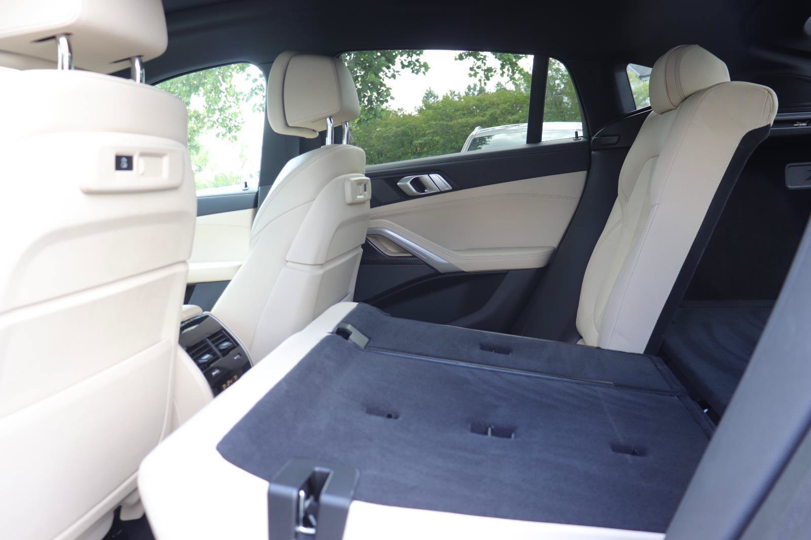 Used 2022 BMW X6 M50i AWD/4WD image 13