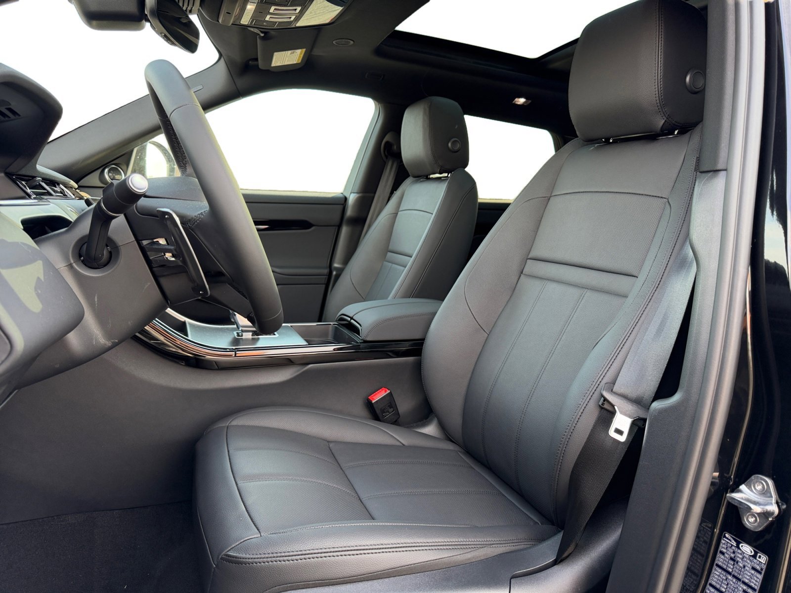 New 2026 Land Rover Range Rover Evoque S image 10