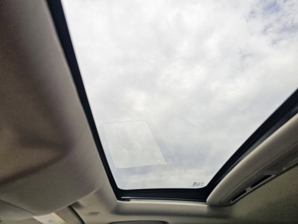 Used 2018 Buick Encore Essence w/ Experience Buick Package image 40