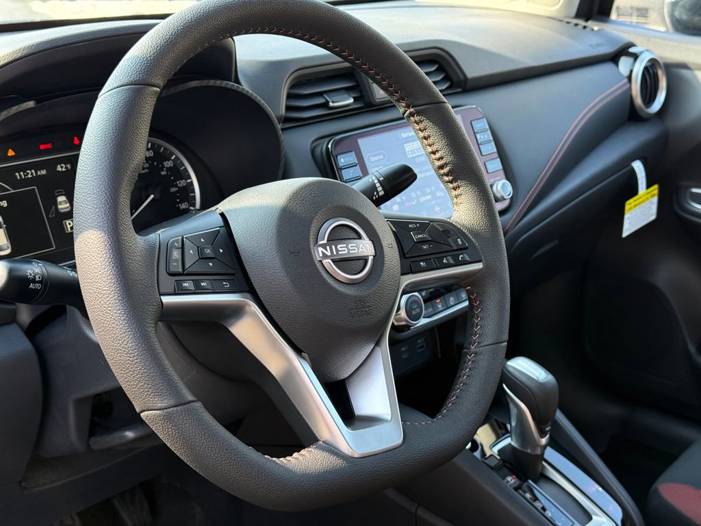 New 2025 Nissan Versa SR w/ Trunk Package image 8