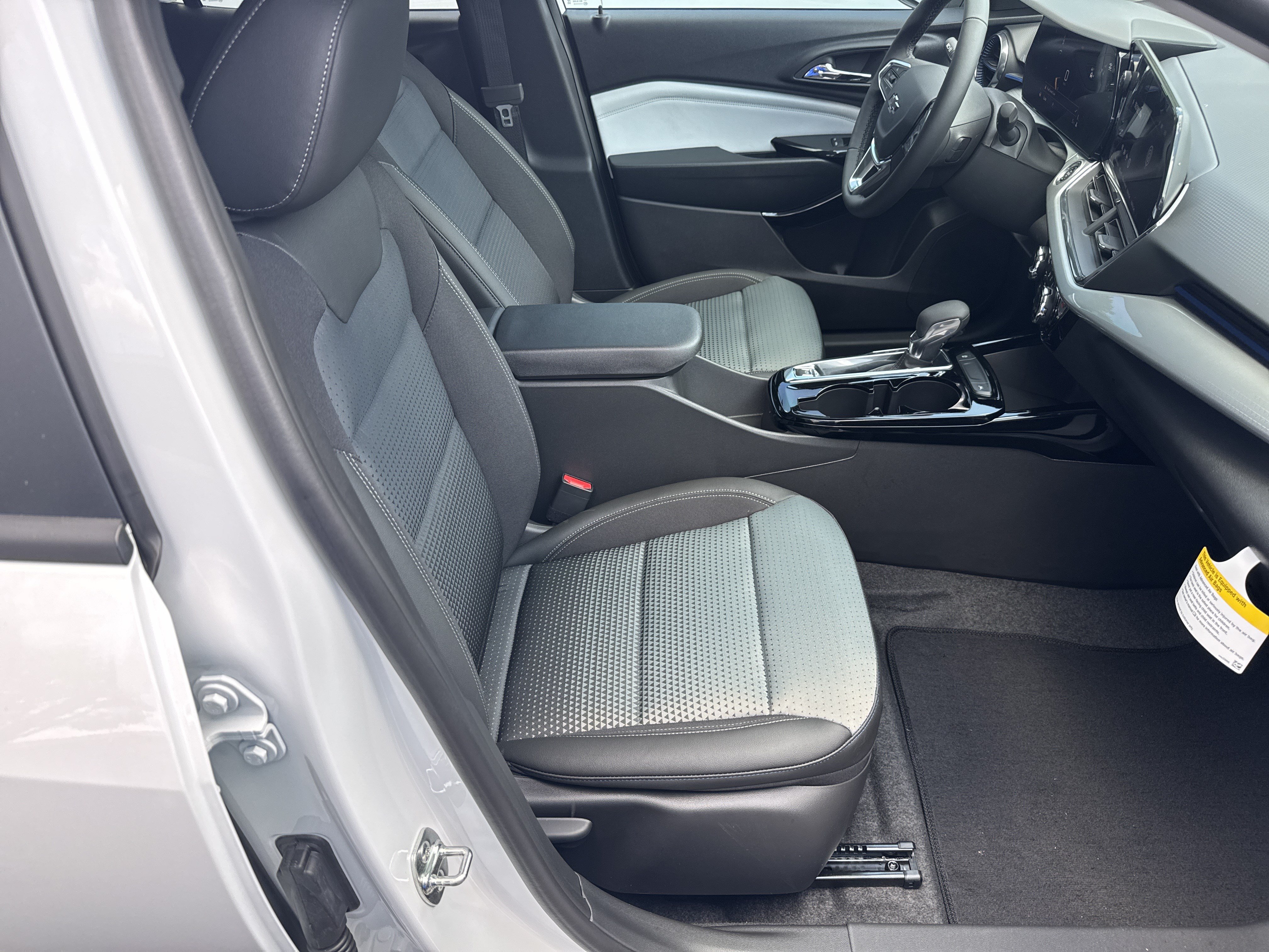 New 2026 Chevrolet Trax LT w/ Driver Confidence Package FWD image 13