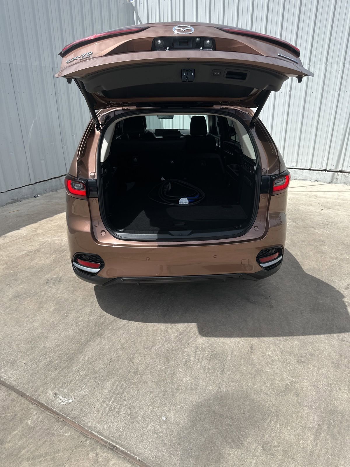 Certified 2025 MAZDA CX-70 Plug-In Hybrid w/ Premium Pkg AWD/4WD image 9