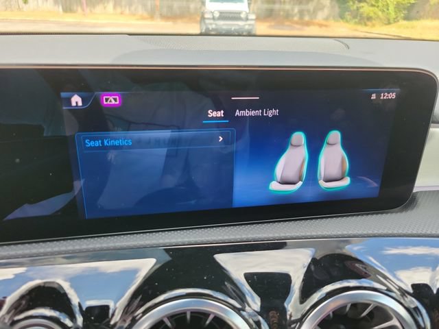 Used 2025 Mercedes-Benz CLA 250 image 23