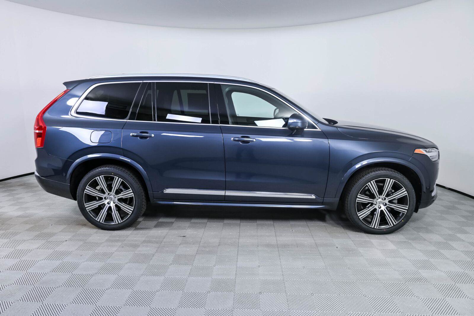Certified 2022 Volvo XC90 T6 Inscription w/ Advanced Package AWD/4WD image 26