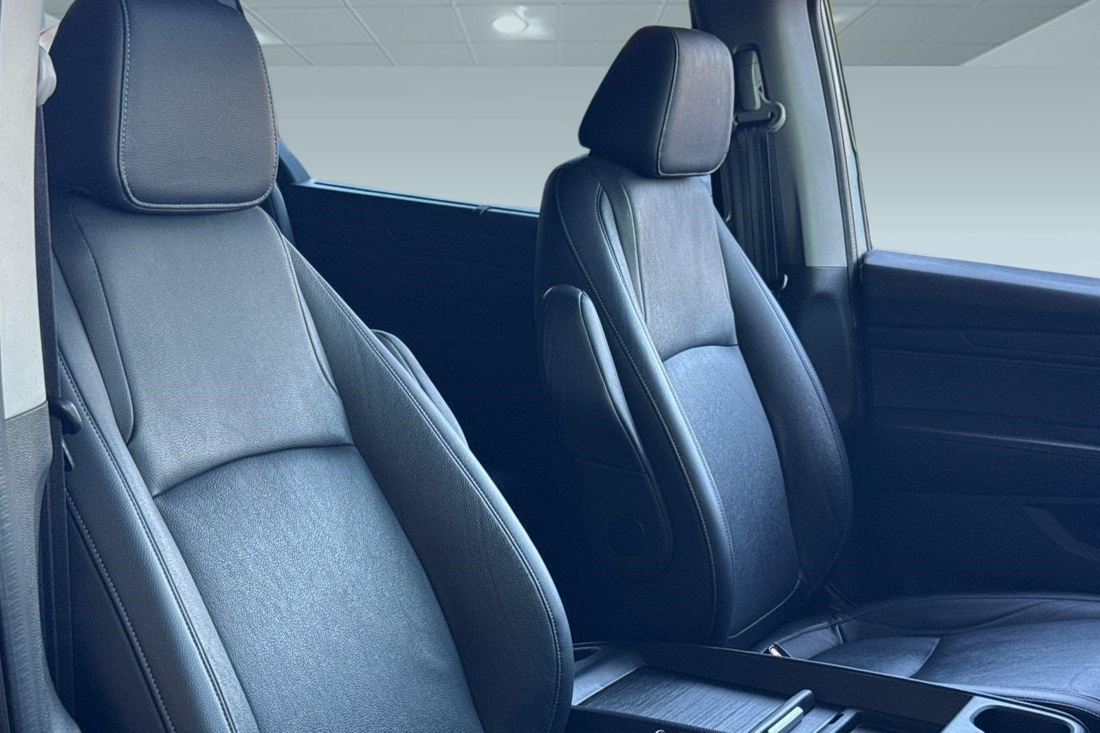 Used 2023 Honda Odyssey EX-L image 32