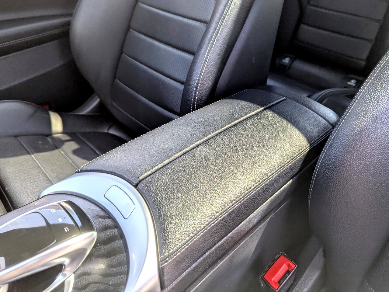 Used 2020 Mercedes-Benz C 300 4MATIC Coupe image 32