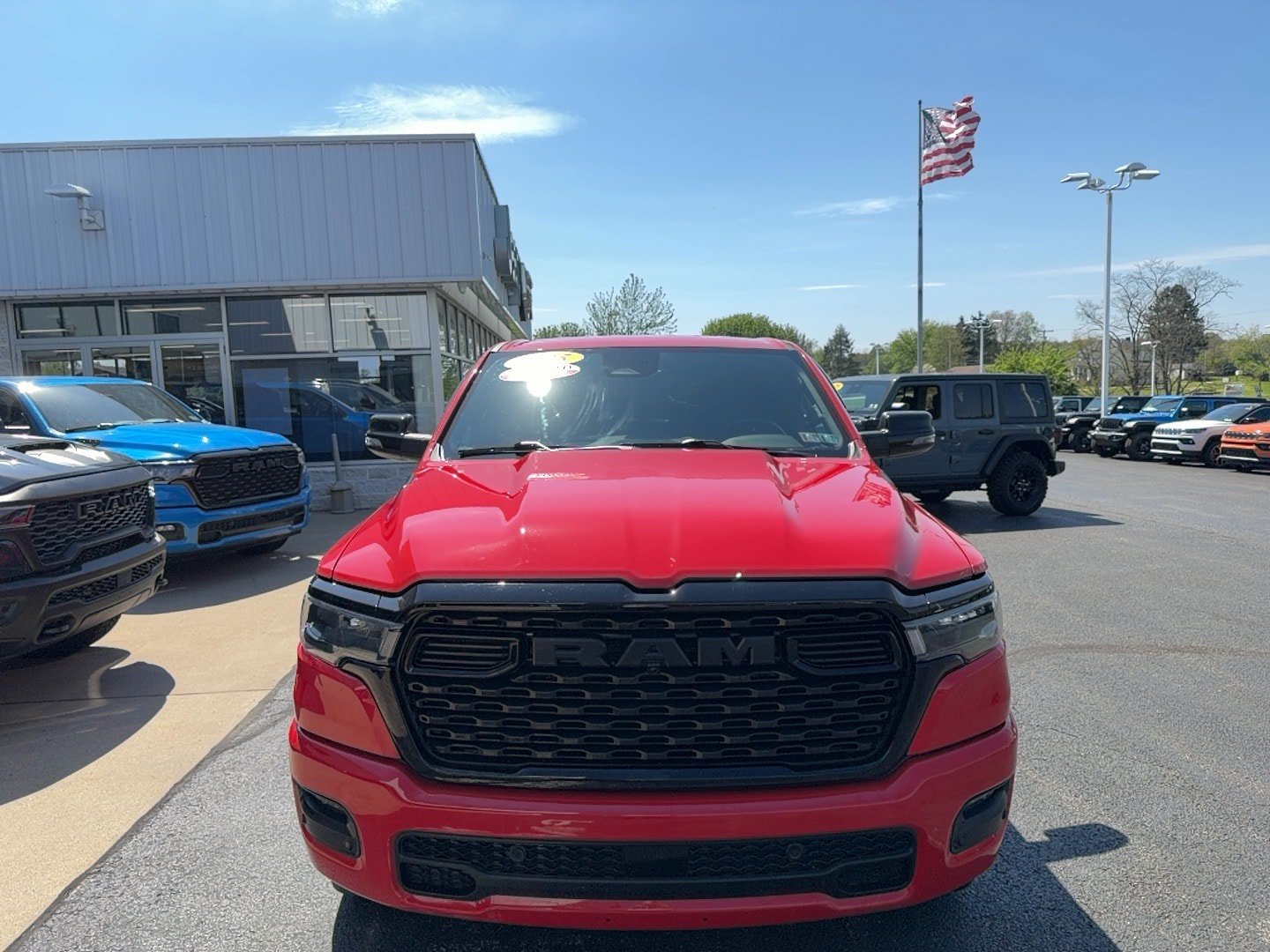 Used 2025 RAM 1500 Big Horn AWD/4WD image 2