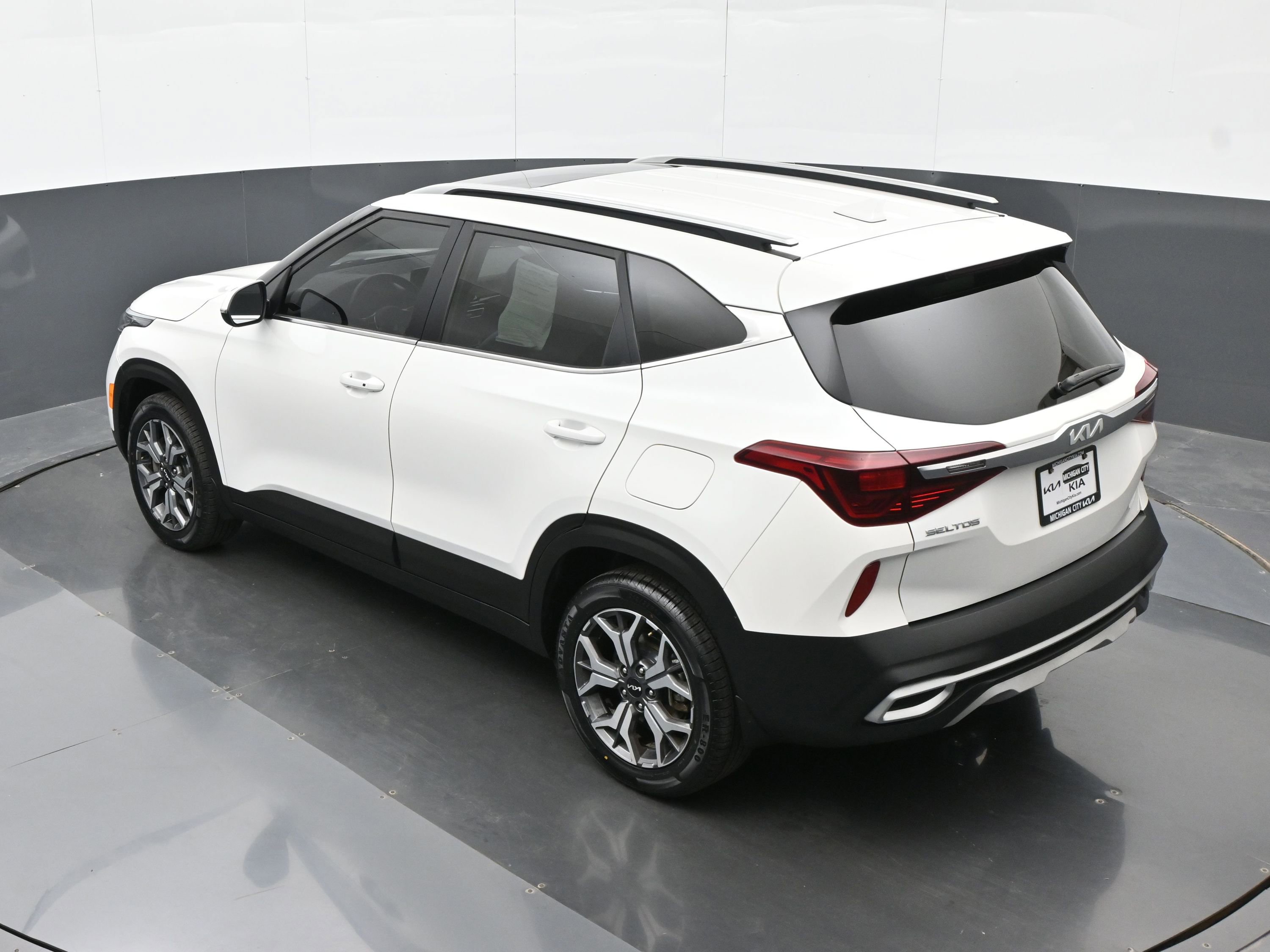 Used 2022 Kia Seltos EX AWD/4WD image 30