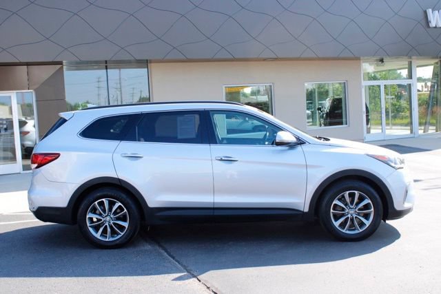 Used 2017 Hyundai Santa Fe Limited AWD/4WD image 2