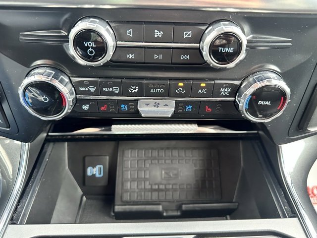 Used 2022 Ford F150 Lariat w/ Equipment Group 502A High image 34
