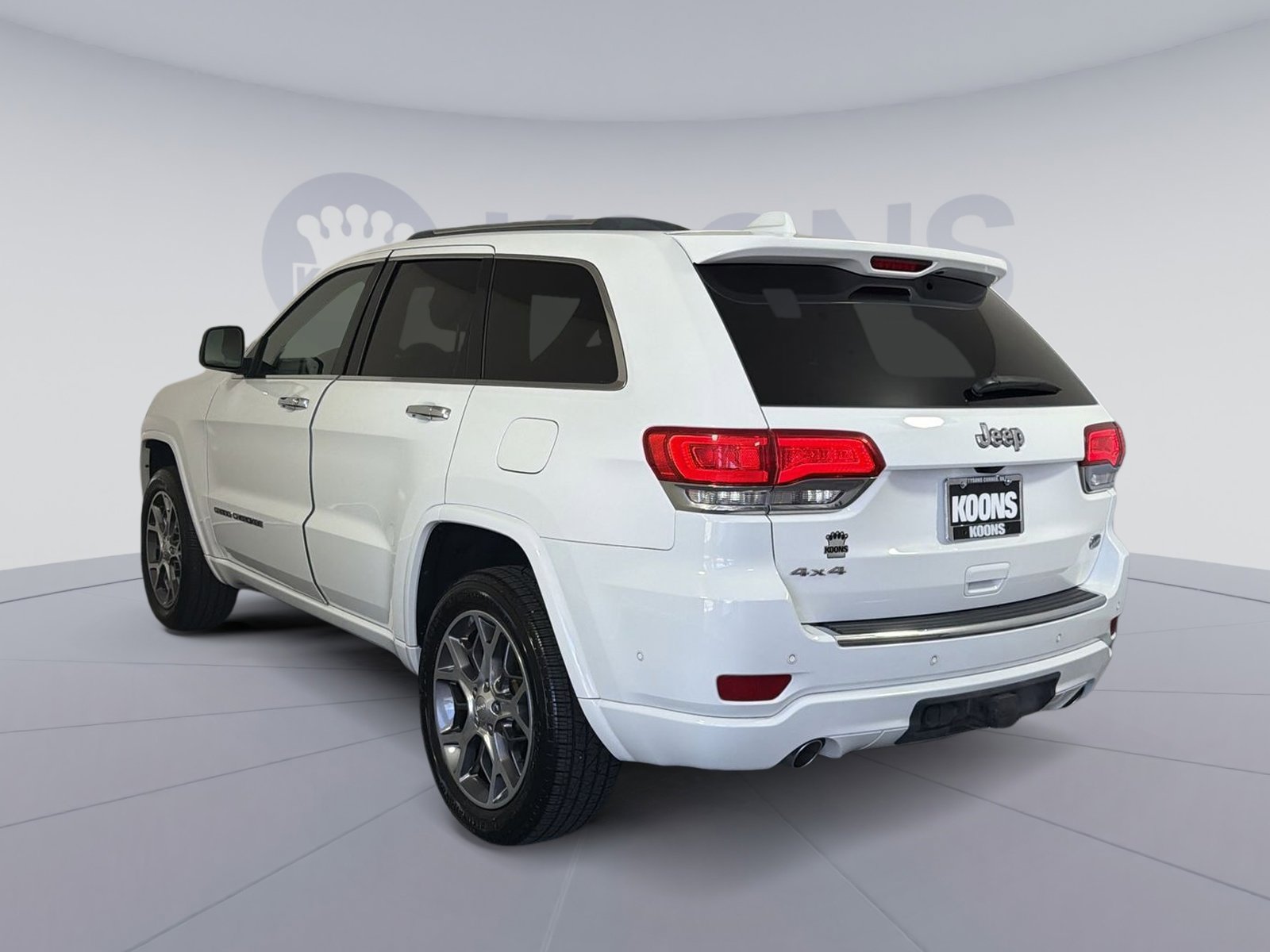 Used 2020 Jeep Grand Cherokee Overland image 4