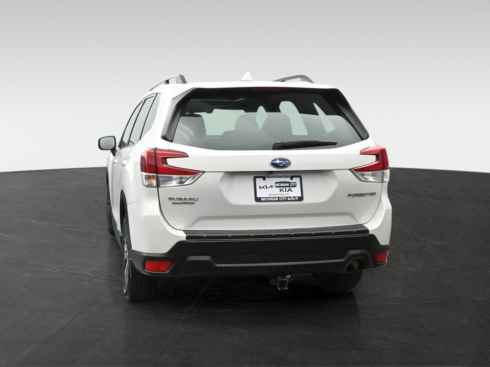 Used 2021 Subaru Forester Premium AWD/4WD image 7