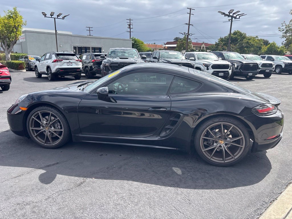 Used 2021 Porsche 718 Cayman RWD image 7