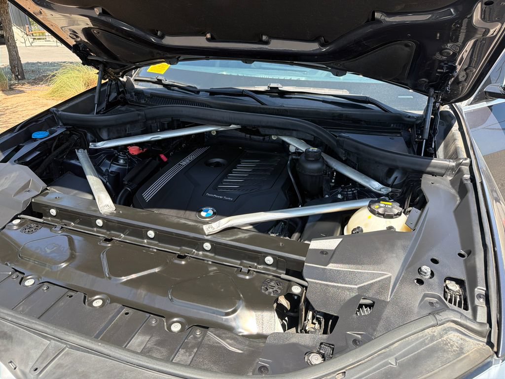 Used 2019 BMW X5 xDrive40i AWD/4WD image 19