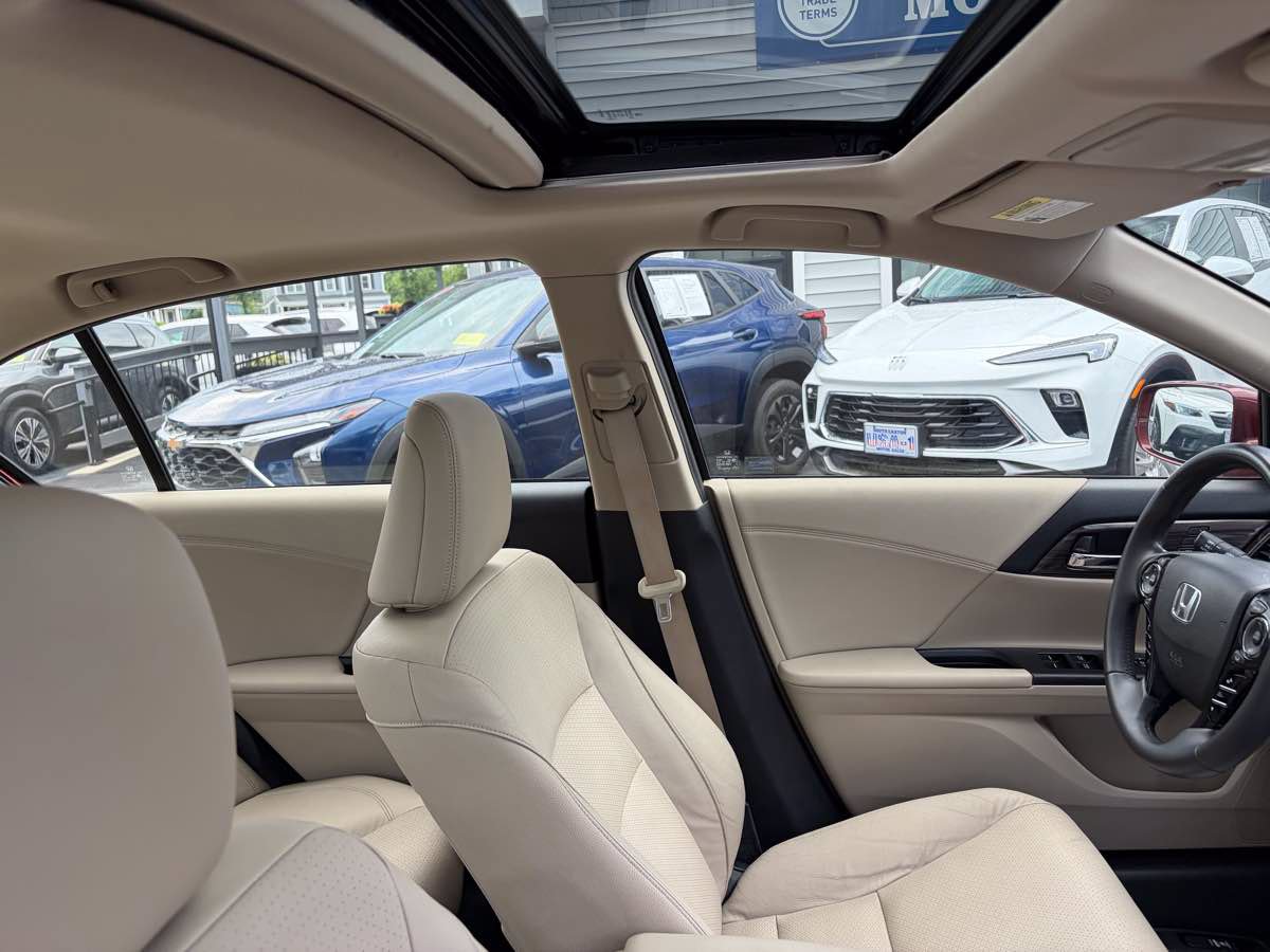 Used 2017 Honda Accord EX-L image 27