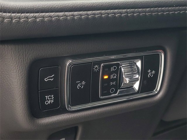 Certified 2023 Lincoln Nautilus Reserve image 18