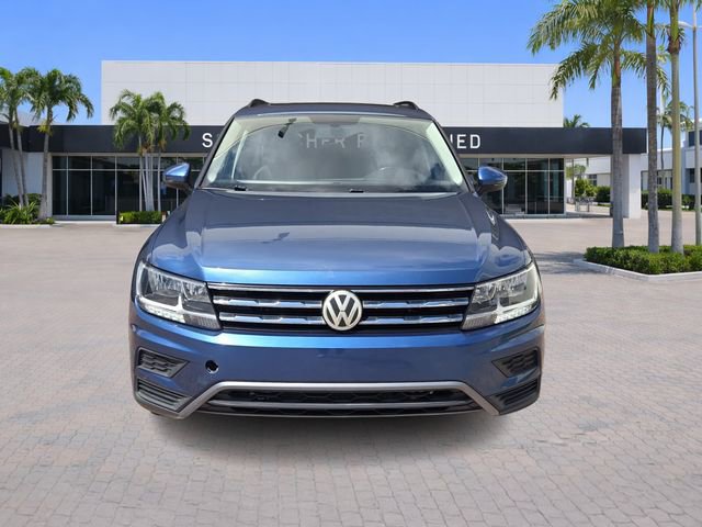 Used 2019 Volkswagen Tiguan SE w/ Panoramic Sunroof Package FWD image 2