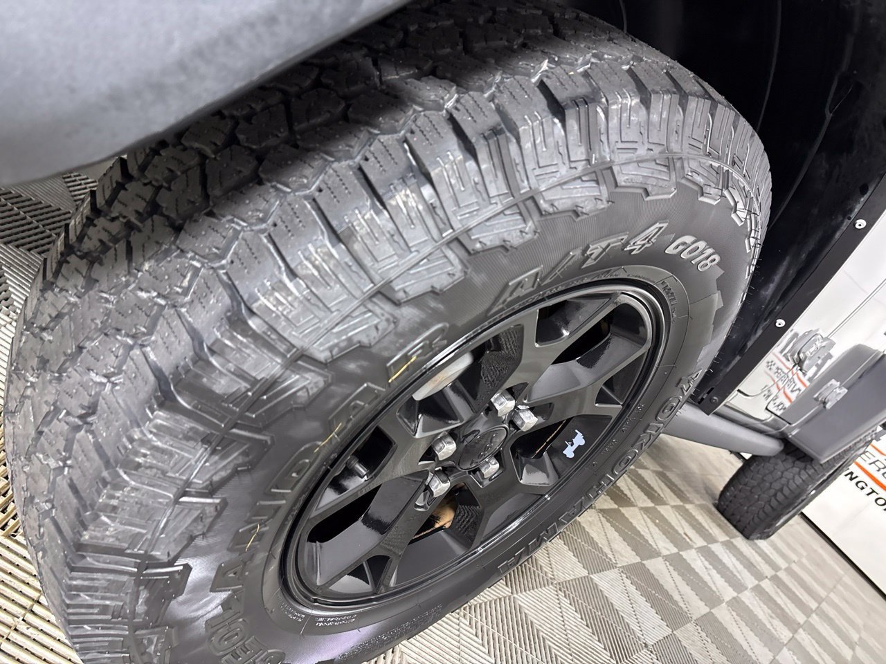 Used 2023 Jeep Wrangler Unlimited Sport AWD/4WD image 29
