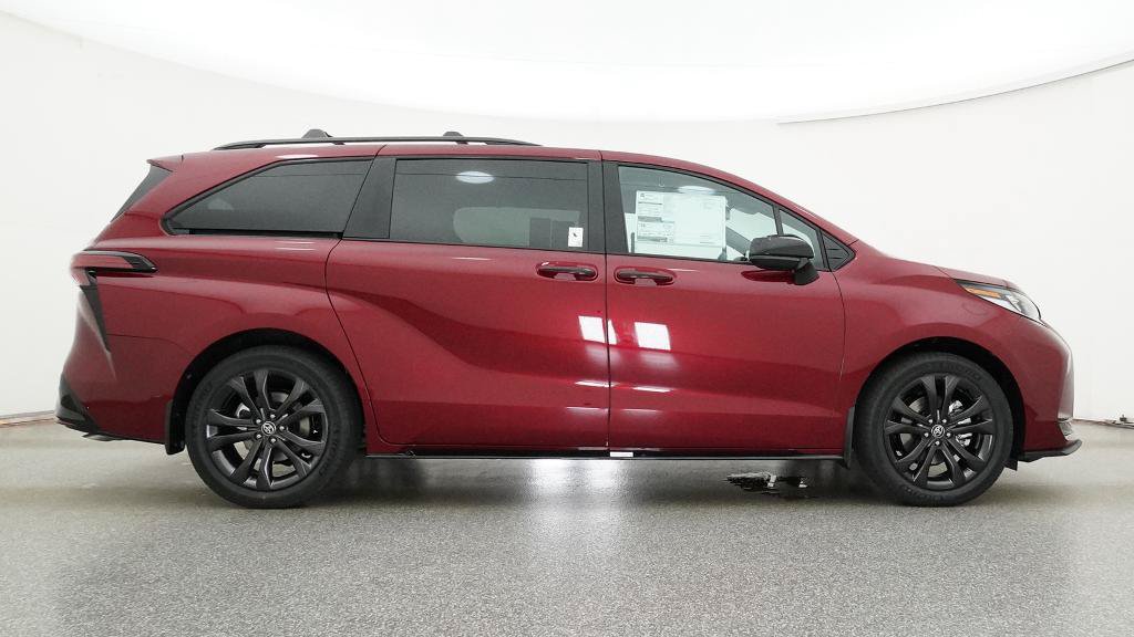 New 2026 Toyota Sienna XSE FWD image 30